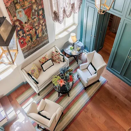 Luxury In Old Apartment