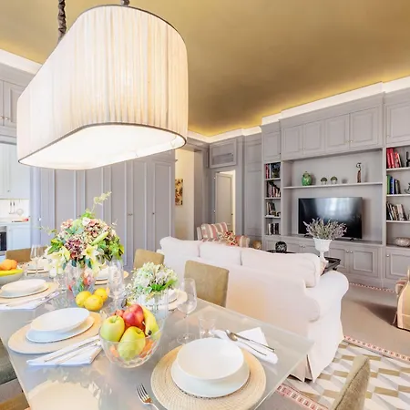 Luxury In Old Lucca
